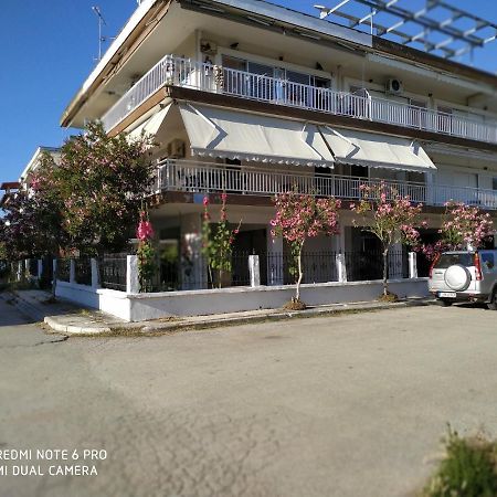 Cosi Apartment Paralia Dionysiou Exterior foto
